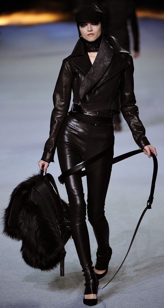 DraftFits's tweet photo. Kanye West Fall/Winter 2012 https://t.co/iEqIKUR0HZ