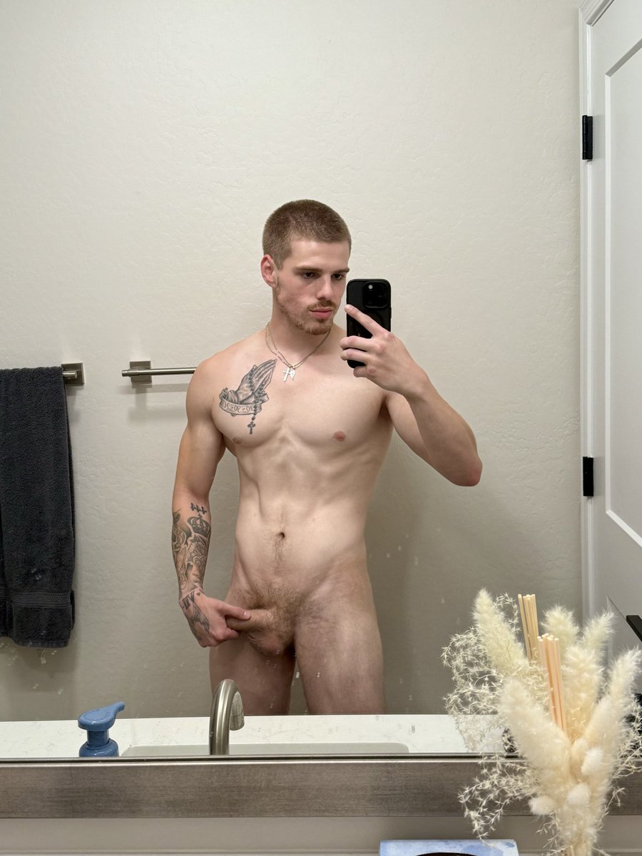 shredjulian's tweet photo. Front or back? https://t.co/JfIfKYcxS8