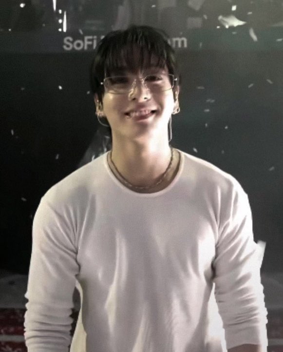 yooniskoo's tweet photo. maybe if i loved you less i could talk about it more https://t.co/7PcS8YXOtS