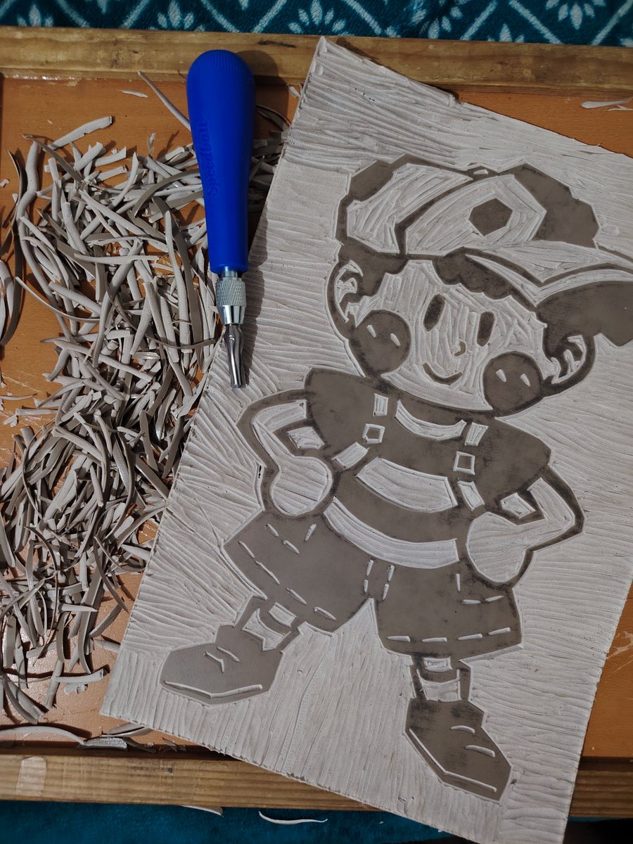 Tessa_Mayonessa's tweet photo. On Tuesday I finished my ness stamp in class! It's not the best but I liked that I designed the stamp myself 🫶
#traditionalart #earthbound #mother2 https://t.co/wikVEveD0e