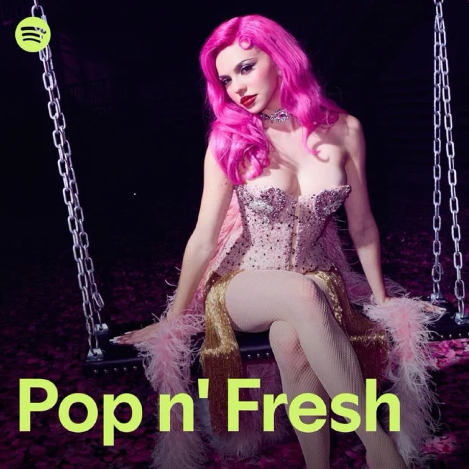 adelasdiary's tweet photo. ADÉLA LOOKS INSANELY BEAUTIFUL IN A NEW PICTURE PROMOTING NICOLE KIDMAN 

She’s the cover of the playlist Pop n’ Fresh https://t.co/EuHsIqrlZG
