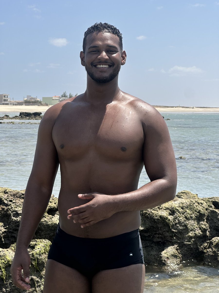 bon1faciio's tweet photo. Eta negão bom https://t.co/zrRmjhAXKL