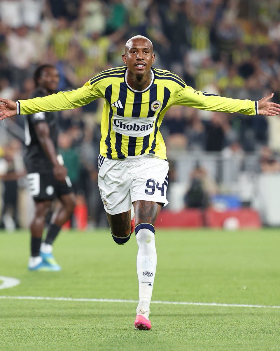 siyahcoraplilar's tweet photo. Fenerbahçe'de Anderson Talisca dönemi sona erdi. 

🏟️ 75 maç
⚽️ 44 gol
🎯 7 asist https://t.co/ZJnPzJ3bD7