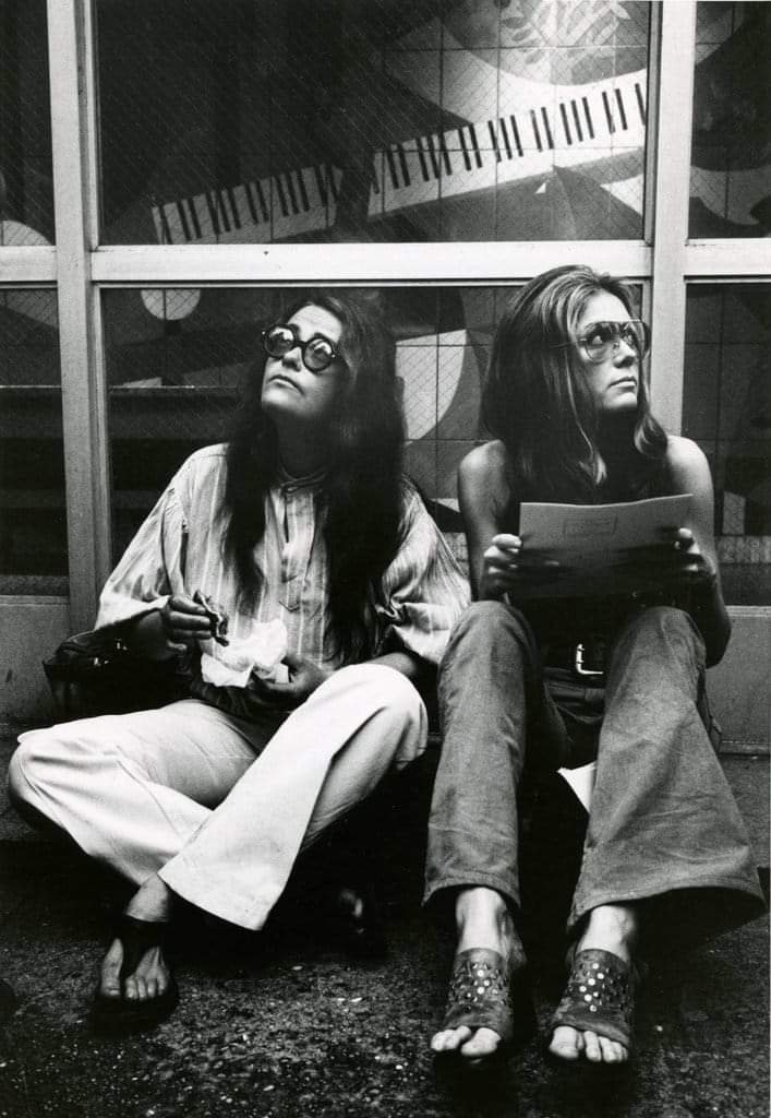 VictoriaVirtude's tweet photo. Kate Millett 👇   Gloria Steinem 👇
Mirando para un lado y otro! https://t.co/if9h39f1jl