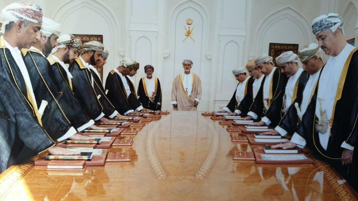 SalehAlkharusi_'s tweet photo. مع صدور المرسوم السلطاني السامي بإجراء تنقلات في السلك الدبلوماسي أود أن أتقدم بأطيب التهاني لزملائي ممن تشرفوا بالثقة السلطانية السامية، كما أعرب عن خالص الشكر والتقدير لكل من سهّل لي أداء مهامي في دولة الكويت الشقيقة على المستوى الرسمي والشعبي.@FMofOman @MOFAKuwait https://t.co/iVJ3x54oXn