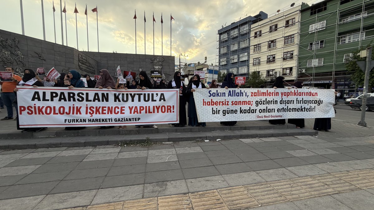 fhoncunesil's tweet photo. Zulüm Bitsin! Adalet Gelsin! 

Gaziantepli Furkan Hareketi mensupları olarak haksız bir şekilde tutuklanan Alparslan Kuytul Hocaefendi, Semra Kuytul Hocahanım ve çok sayıda Furkan Hareketi mensubu kardeşimiz için özgürlük yürüyüşü ve basın açıklaması gerçekleştirdik. 

AlparslanHocaya Özgürlük 
SemraHocaya Özgürlük 
FurkanHareketi Tertemizdir 

📍 Gaziantep| 02.09.26