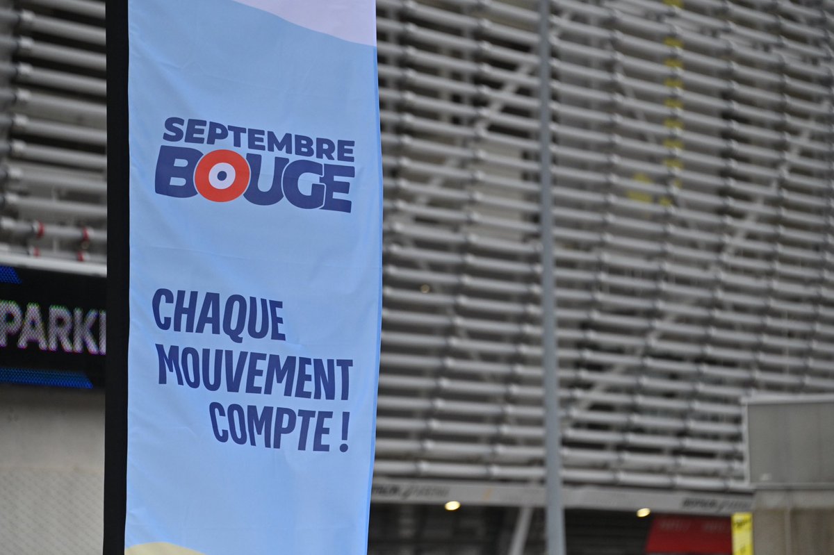 sophiebejean's tweet photo. Heureuse d’avoir accueilli Mme  la ministre @Marina_Ferrari pour 
#SeptembreBouge, avec @Antoine_Sillani &amp; les élus.
+ 1 100 jeunes ont découvert des sports et rencontré des champions au stade Pierre-Mauroy.

🙏aux équipes JES, UNSS et à nos partenaires sportifs &amp; sport-santé https://t.co/LWZa5dBS8a