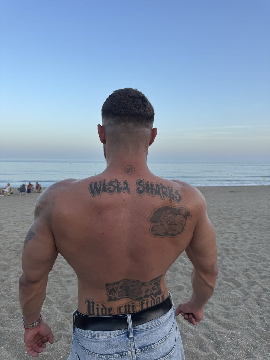DzigiSharks's tweet photo. Frajernia gdzie jesteście? Chodźcie do lasu ej kurwy chodźcie do lasu, możecie być ze sprzętem a ja z klamką wsh wam pokaże miejsce w szeregu taś taś taś https://t.co/oCoPqU9VSM