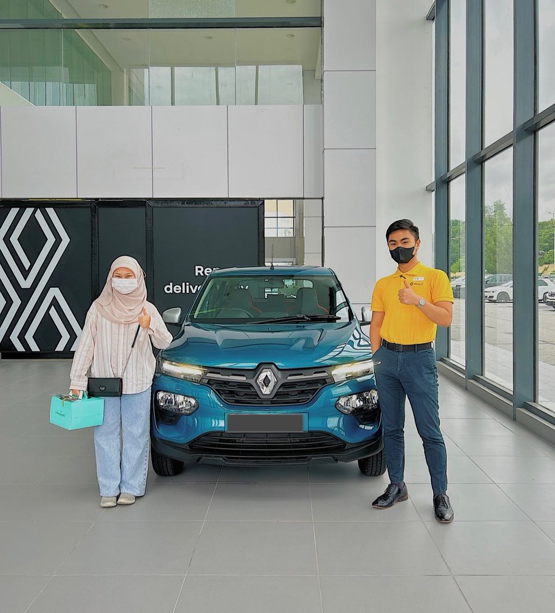 MerrileeDzrxfy's tweet photo. Renault Kwid RXT delivered! Thank you, and congratulations to my dear customer. I hope you enjoy your new Kwid RXT. May Allah bless you and keep you safe! https://t.co/c5fhFNdDih