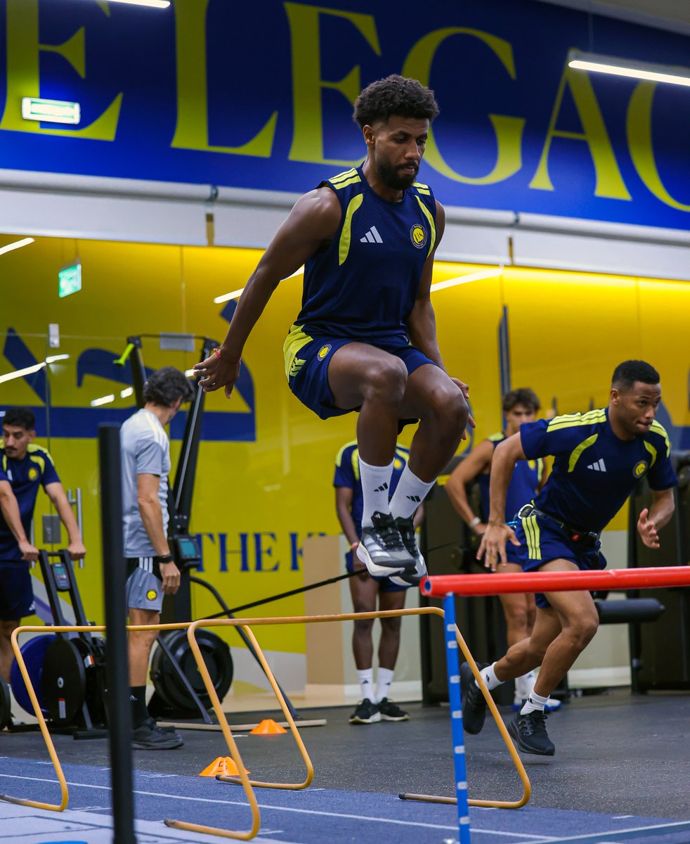 AlNassrFC_EN's tweet photo. Another day closer to the mission 💛 https://t.co/NlxN2hN0WT