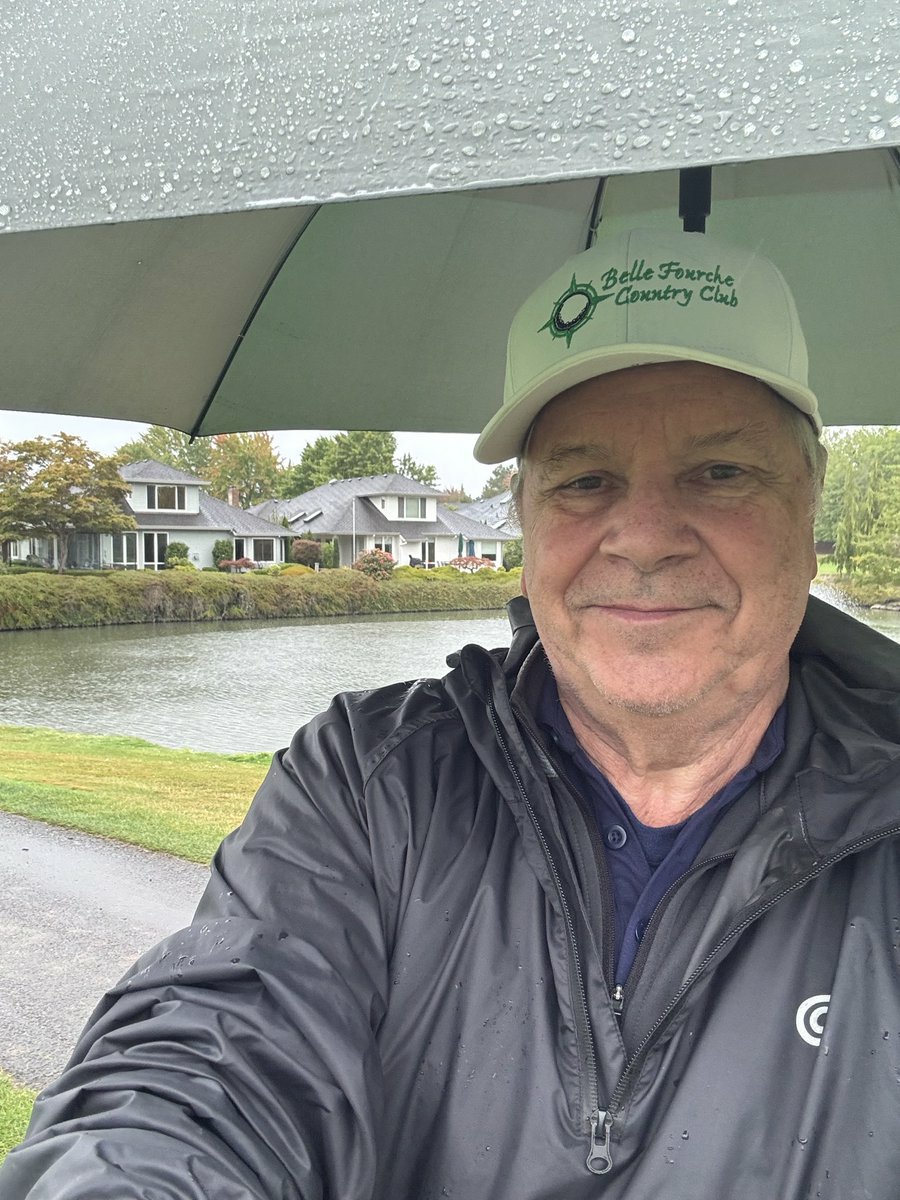 Daniel4jrb's tweet photo. Just got done playing 18 holes in the rain at my home golf club. It’s our championship game so now it’s time for pizza and beer at the clubhouse. This makes 90 holes played in the last 8 days. https://t.co/JqMBVdnDK4