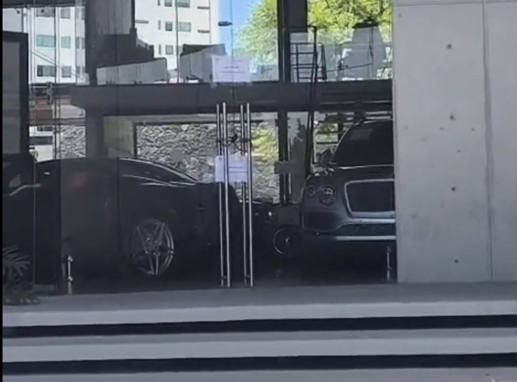 _right_n0w_'s tweet photo. Tres inmuebles asegurados en Puebla por caso “Los Rusos”, entre ellos agencia de autos de lujo Dimont https://t.co/6KRa364ld0 #Puebla #LosRusos #Dimont https://t.co/G5lakP1DRH