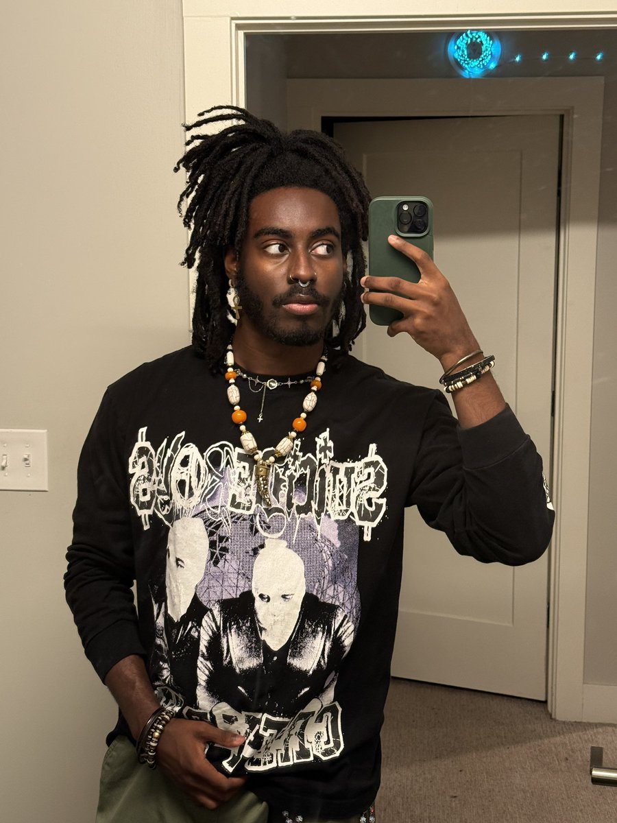 ayejaylen_'s tweet photo. haven’t been taking a lot of pics lately but here are some recents https://t.co/ErxEi6hRSe