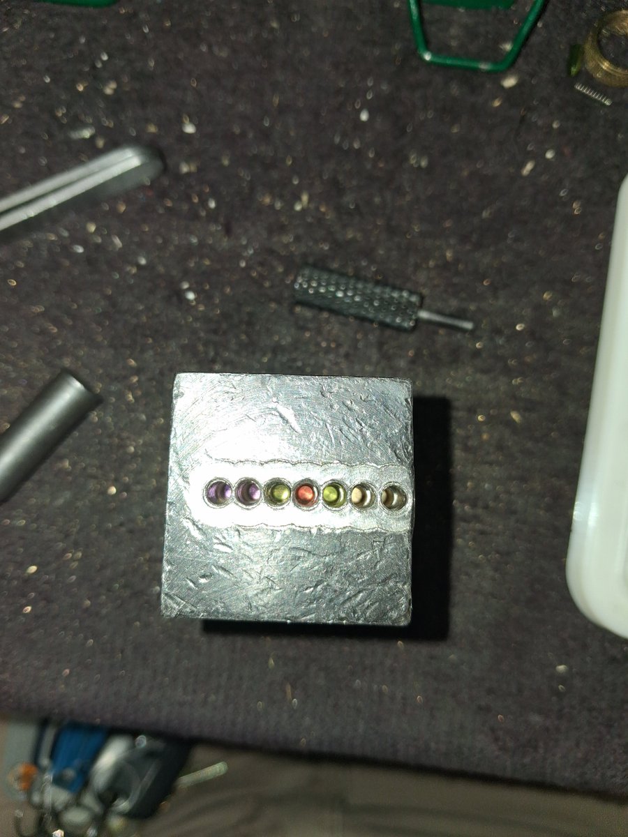 The_Pin_Setter's tweet photo. Did some repinning on small format interchangeable cores yesterday and found a factory defect key blank while cutting keys, it was actually blank. https://t.co/zMsSbqDYBb
