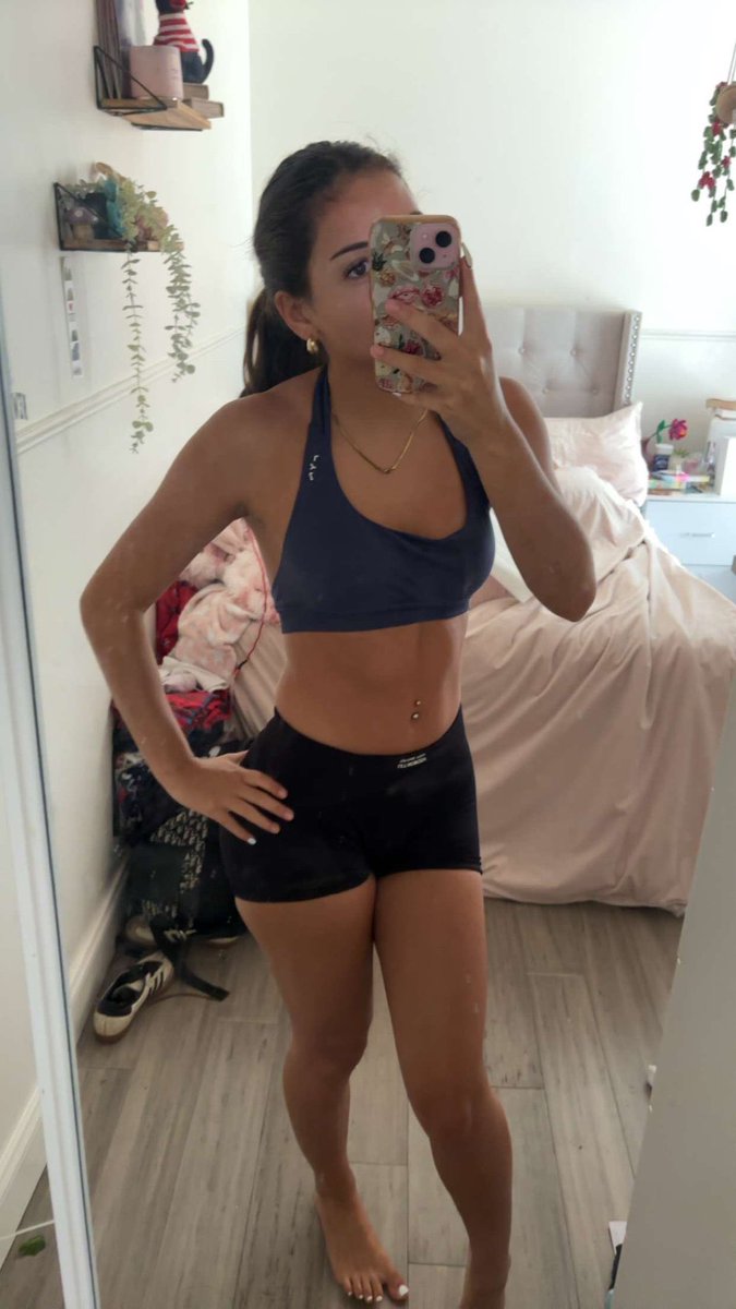 giuli7x's tweet photo. you want a free task, toy? here it is:
retweet. follow me. scroll through every post.
let every pic, every word trigger that weak little brain.
you're not here to think
one click at a time, you're slipping deeper.
just like this tweet, follow me, and scroll my page ♡

Findom https://t.co/RxrvMQhXWA