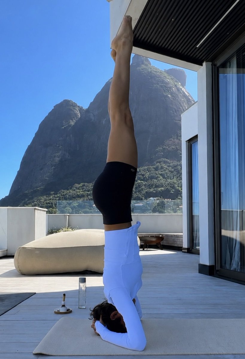 BrunaAccess's tweet photo. Bruna Marquezine hoje (03/09), no Rio de Janeiro. 🤍 https://t.co/bbry6Fq45G