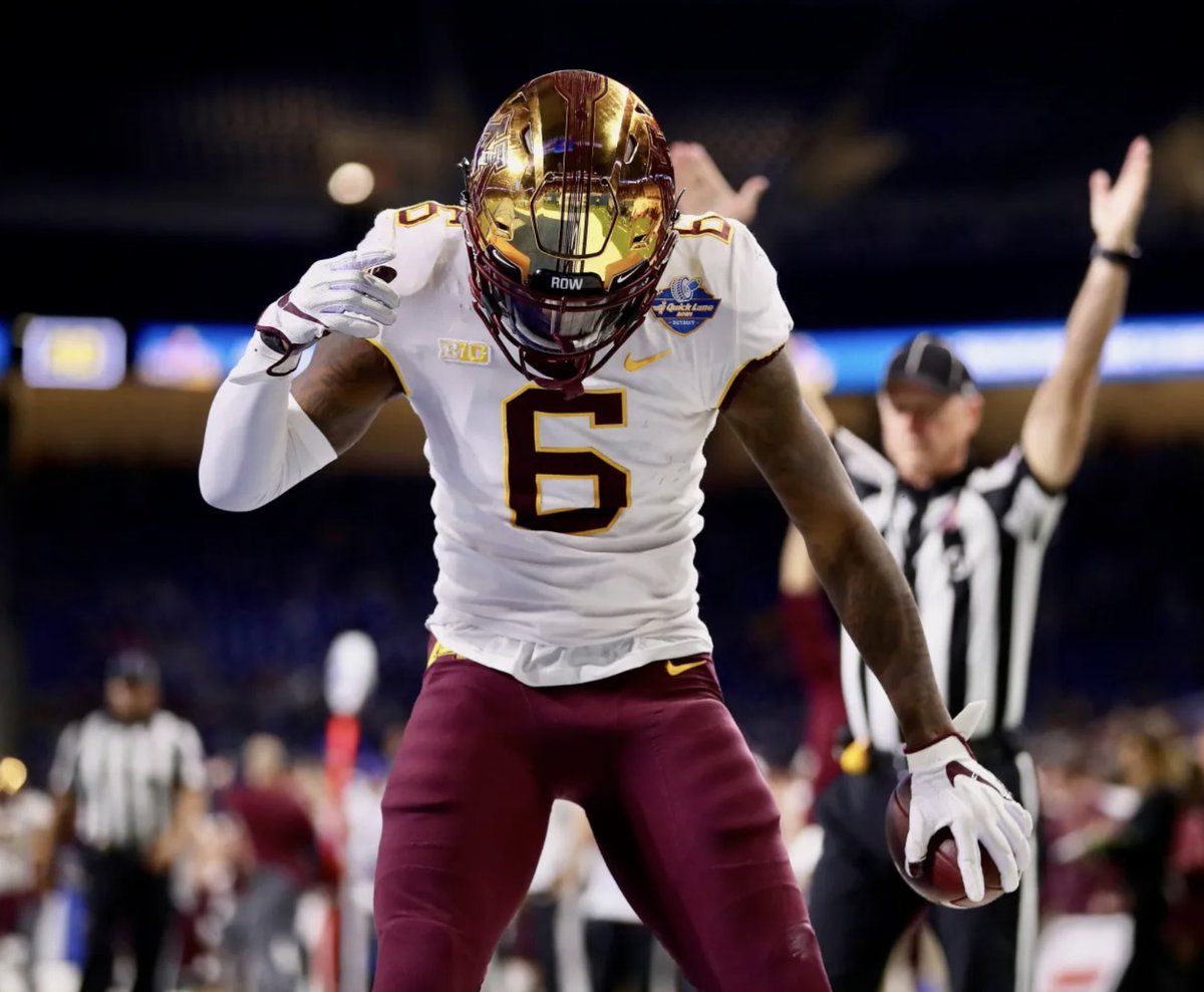 CasualMinnesota's tweet photo. Pick ‘Em: You can choose one of these former WRs, completely healthy and at the age they were as a senior, to suit up and be available vs. Mississippi State. Are you taking Chris Autman-Bell (@chrisautmanbell) or Tyler Johnson (@T_muhneyy10)?
#RTB | #SkiUMah | #Gophers https://t.co/sRJncXWuB9