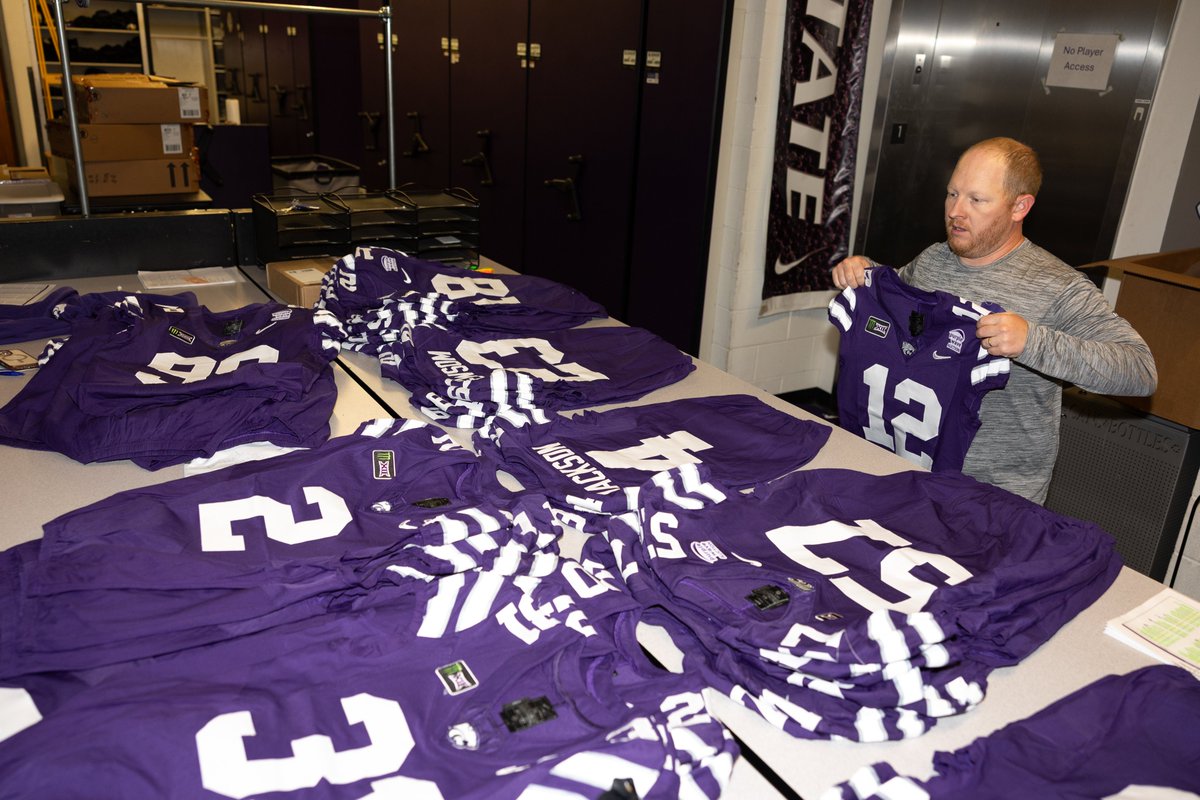 kstatesports's tweet photo. 📦🪡 https://t.co/99eYPeosOm