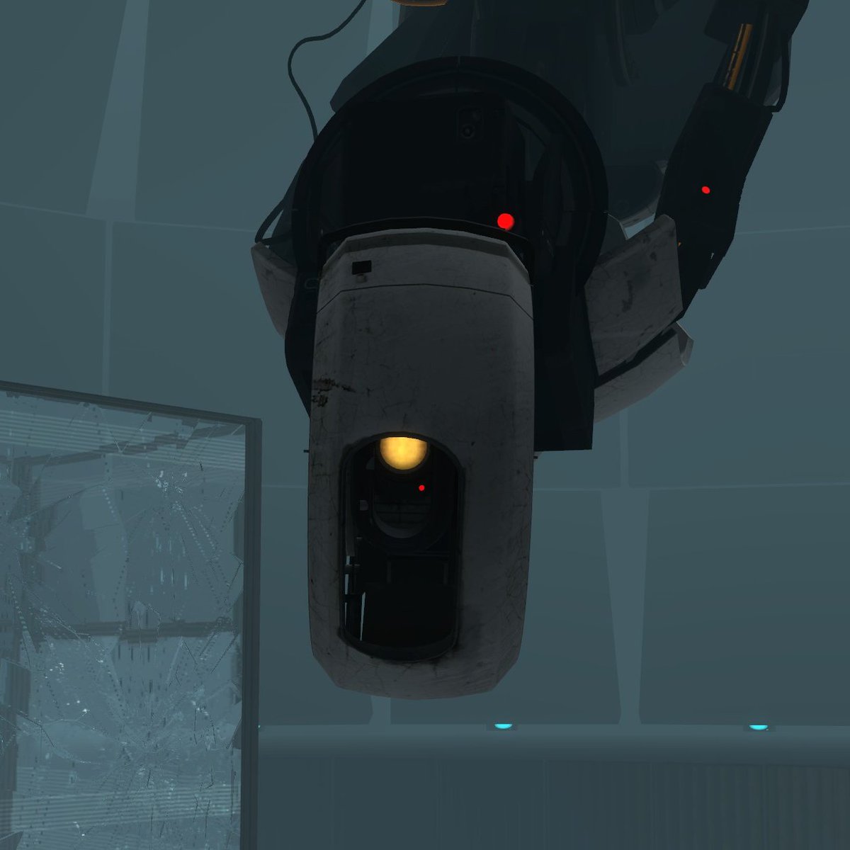 small_item's tweet photo. is it common knowledge that portal 2 glados emotes using her eye/facepanel? because it is terribly underutilised in fanwork in my opinion https://t.co/bZljRP8k2I