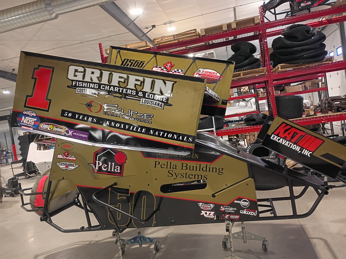 SchneeLawson's tweet photo. This piece of history will be coming to auction.  Time and place for the auction will be announce soon.  Interested parties may message for more details about the chassis and body. Pics are current condition. https://t.co/hJF1umvLfl