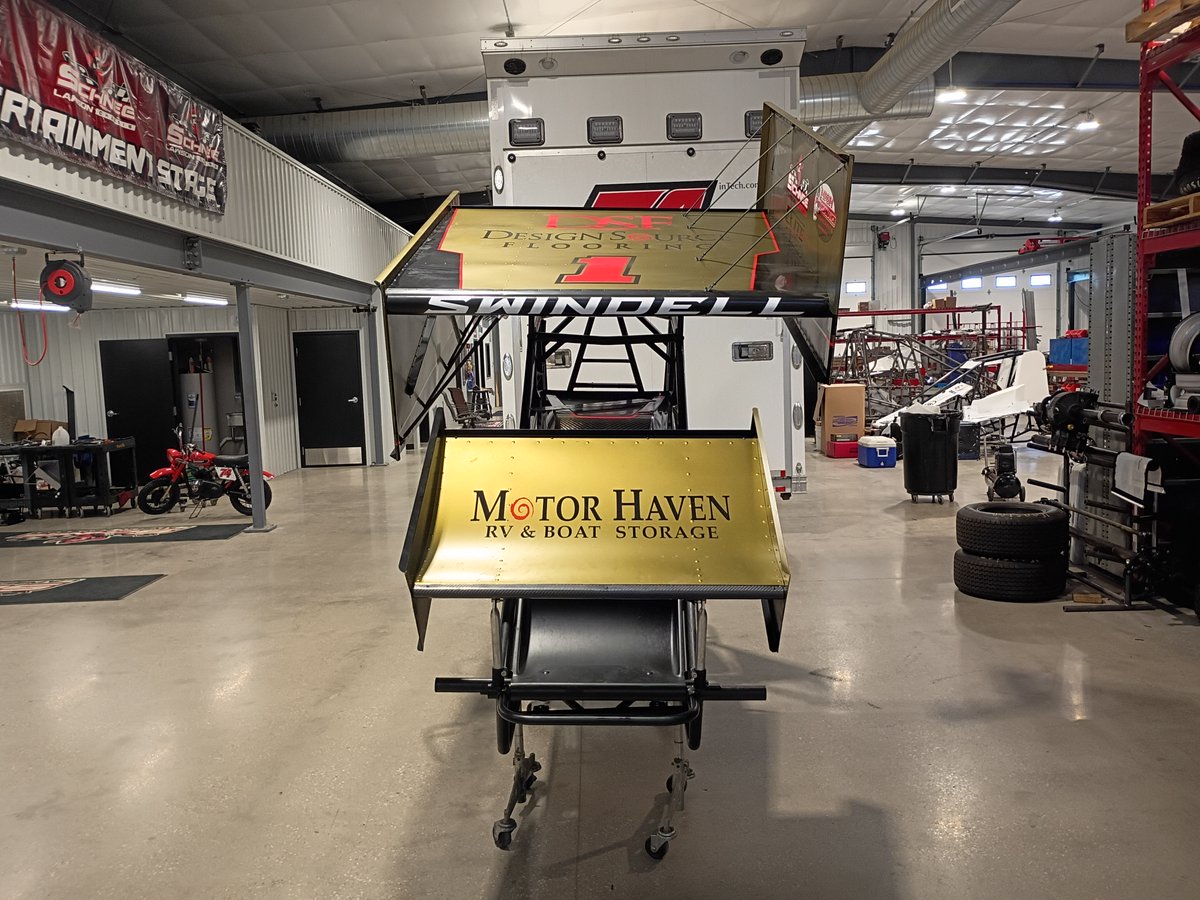 SchneeLawson's tweet photo. This piece of history will be coming to auction.  Time and place for the auction will be announce soon.  Interested parties may message for more details about the chassis and body. Pics are current condition. https://t.co/hJF1umvLfl
