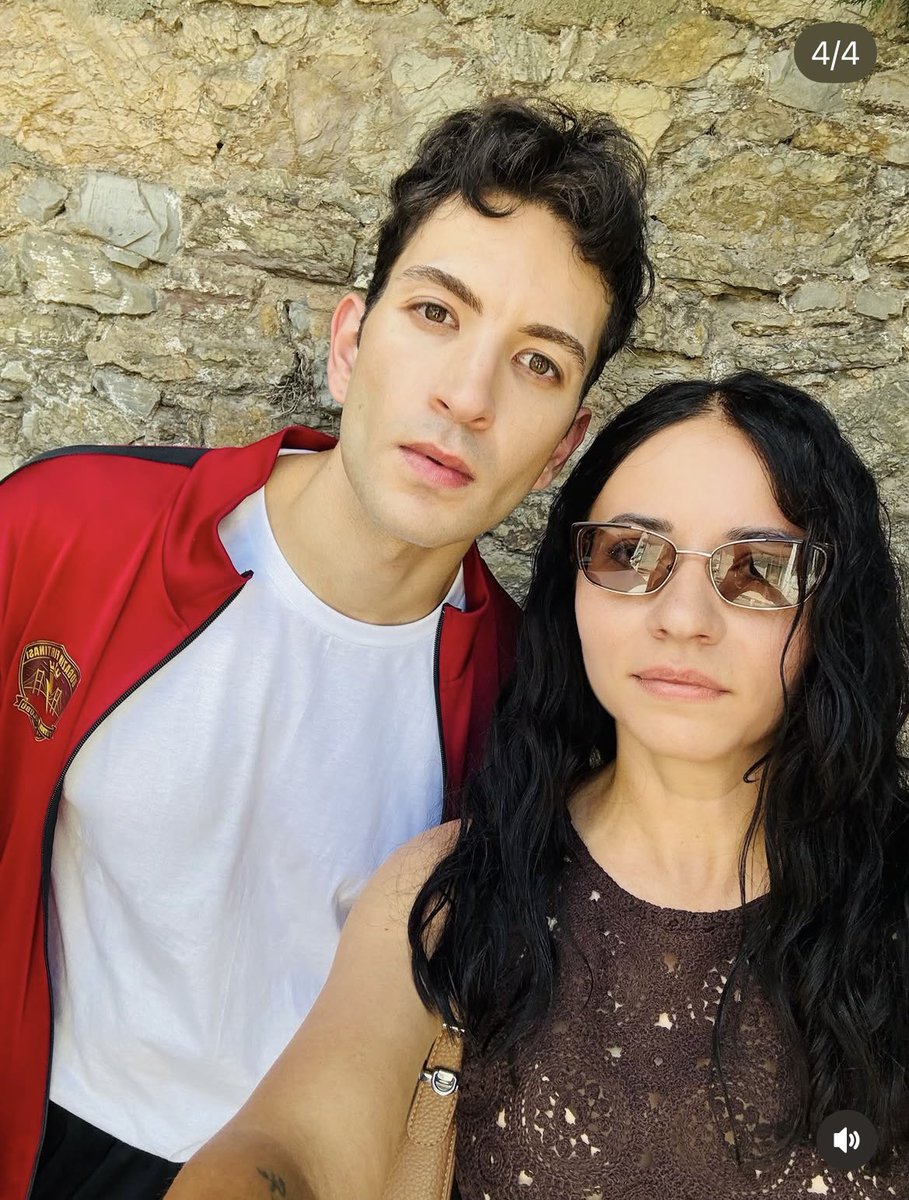 thebutterflysam's tweet photo. ay bu kızlar ne ara kurtuldu naz ne ara iyileşti ve erkekler ne ara maç yapmaya başladı bu dizide olaylar çok hızlı gelişiyoo #altiüstüistanbul https://t.co/8yNJefQ6YO