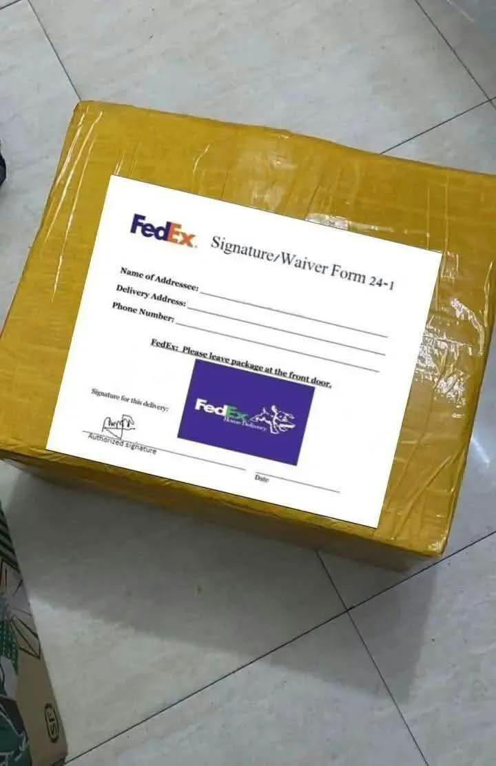 Sandrab12x's tweet photo. Honey your package is ready and is gonna be delivered to you immediately l want you to drop your address and be careful this time l would want your package delivered to a wrong address, I'm gonna do everything possible to make sure your package gets to you I'll rather deliver it https://t.co/eh0nkWCdts