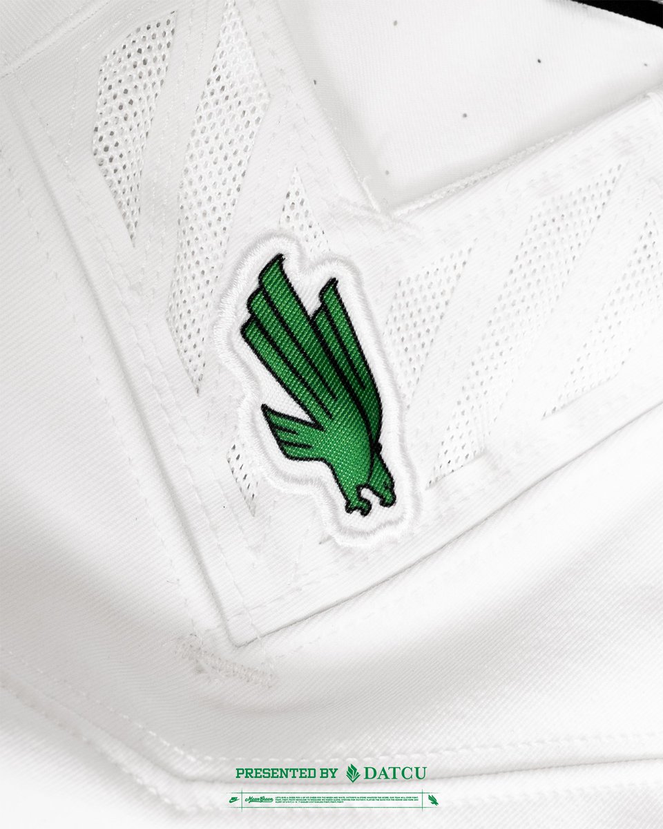 MeanGreenFB's tweet photo. Game 1️⃣: 🟢⚪️🟢

#GMG🦅 https://t.co/JZKgu15YZO