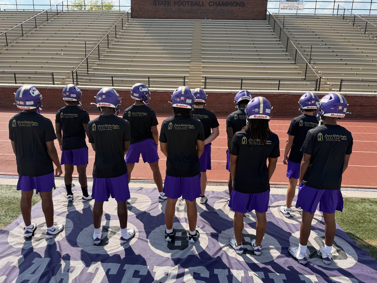 CHSHurricaneFB's tweet photo. Our players are looking great for Thursday walk-throughs thanks to Laurie Dabbs Gayton, @usnikefootball, and @milenasavich. It’s always a great day to be a Hurricane. #IfYouLoveItSayCanes #GreatToBeInTheVille #SupportOurSponsors https://t.co/zn9x1Sy9Nh