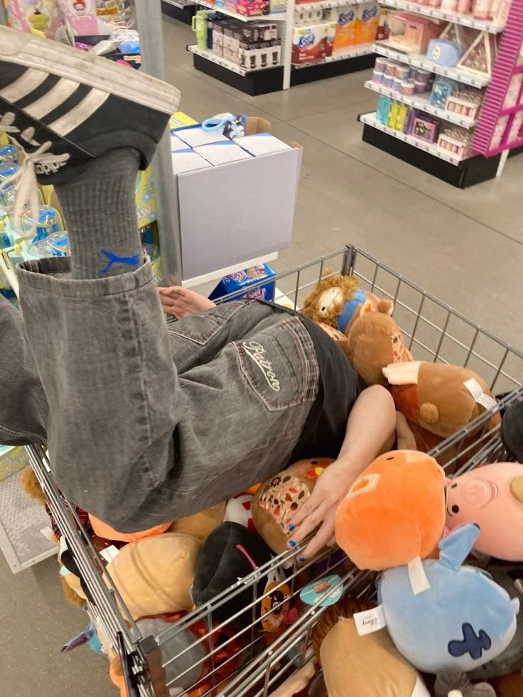pipesonstage's tweet photo. Can’t take him literally anywhere. https://t.co/guDjQsHeBr