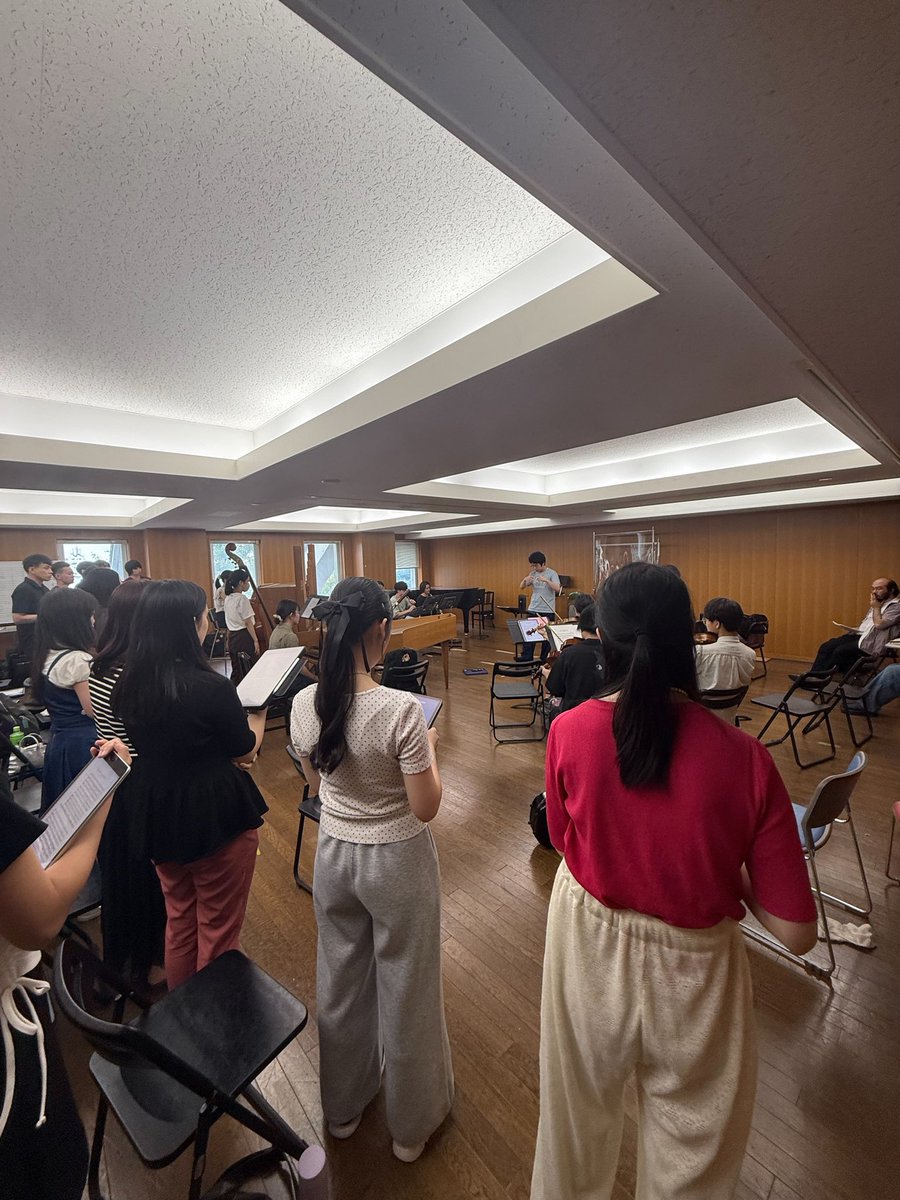 bachkantataclub's tweet photo. 藝祭公演のお知らせ📢
本日9/4(金)、藝祭2026記念特別演奏会を東京藝術大学第1ホールにて開催いたします！
当日券もありますので、ぜひご来場いただけますと幸いです✨

当日券販売 ：14:20〜
開場：14:50
開演：15:10
終演：16:10

（写真はゲネプロ、練習の様子です🎶） https://t.co/mTsEBu80L1
