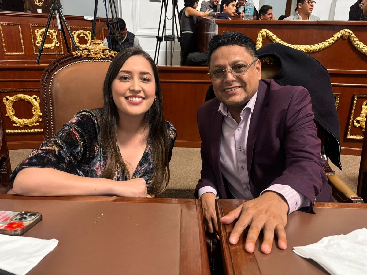 IsraelMorenoVC's tweet photo. 🏛️ Hoy estuvimos presentes en la Sesión Ordinaria del Congreso de la Ciudad de México, trabajando en el análisis y discusión de distintos temas y propuestas que buscan seguir construyendo una ciudad con más derechos, bienestar y oportunidades para todas y todos.

Desde el Congreso, seguimos legislando con responsabilidad, escuchando las necesidades de la ciudadanía y sumando esfuerzos para impulsar soluciones que realmente se traduzcan en beneficios para nuestra ciudad. 🤝✨

¡Seguimos trabajando por una CDMX más justa, incluyente y con futuro! 

#IMR  #CongresoCDMX #SesiónOrdinaria #TrabajoLegislativo #CDMX