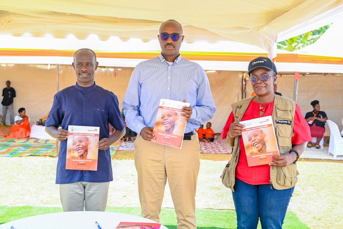 WVRwanda's tweet photo. 17 years of partnership. 17 years of impact. 🔶️

Today, @WVRwanda closed the Gwiza Area Programme in Kayonza, marking the end of a 17-year journey alongside children, families and communities.

With over RWF 3 billion invested, the legacy continues. https://t.co/EVytsBzqjP