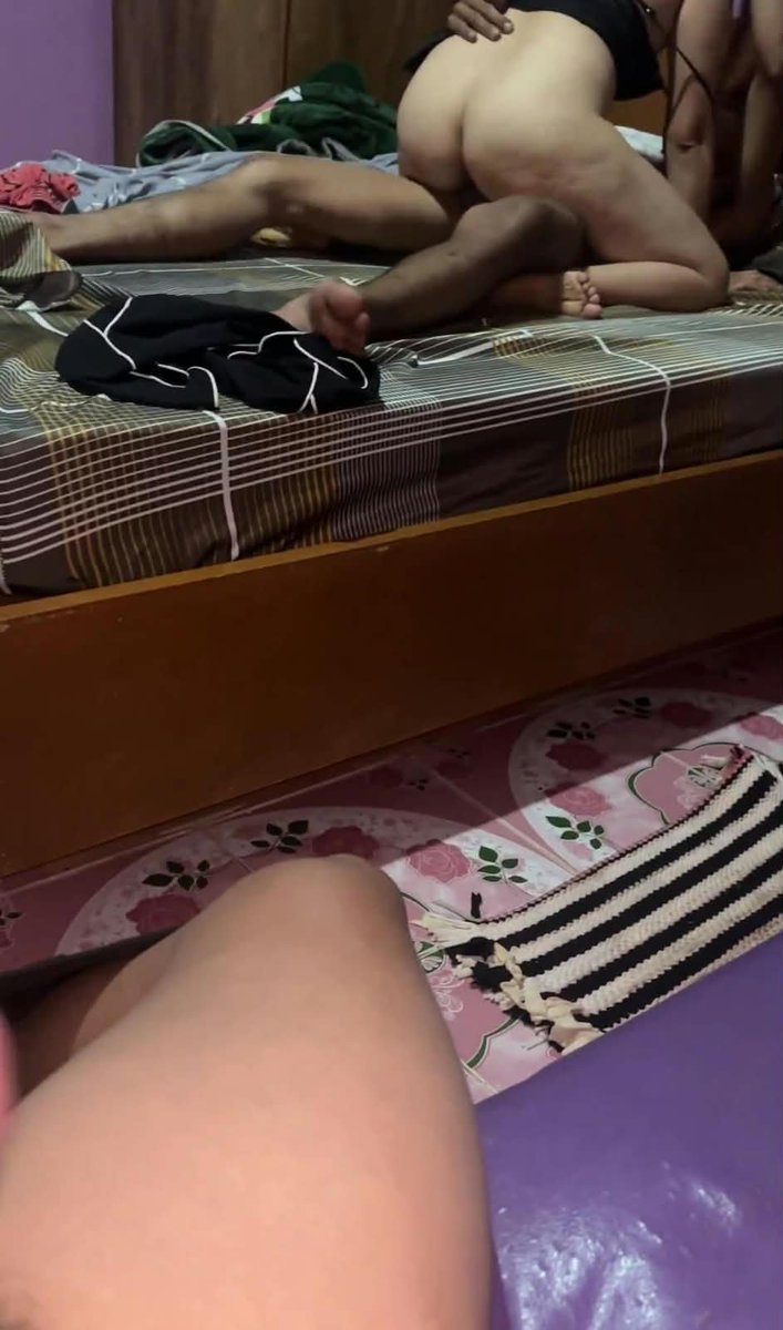 Hams_is_here's tweet photo. زي النهارده من ٥ سنين بدأت اول تجربه انا وزوجي في عالم التحرر 
بدات بحلم
 ومازالنا بنحلم 
بدات بسيناريو تخيلناه سوا 
وسعينا لتحقيقه
بعد رحله بحث مكانتش سهله 
اتعرفنا علي صديقنا هشام
اتعرفنا علي بعض واتكلمنا واتقابلنا اكتر من مره 
لحد ما جت اللحظه الحاسمه 
لما قررنا نتقابل في سرير https://t.co/0OAgZpF2X4