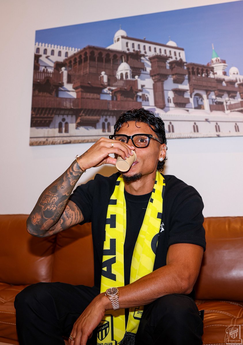 ittihad's tweet photo. 📸| هـلا هـلا باللي حـضر 😄👋 https://t.co/hiov5uFBAU