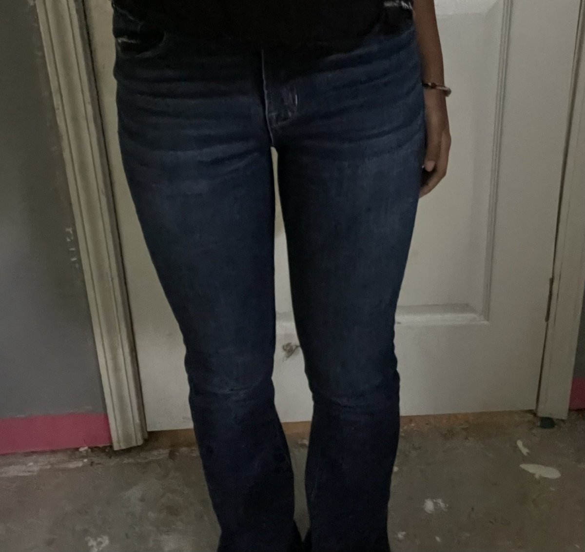 mystarwing's tweet photo. see how my thighs used to touch even though my feet weren't😭😭😭 EWEWEW!!! still have a way to go😇 https://t.co/fjD554AeNX