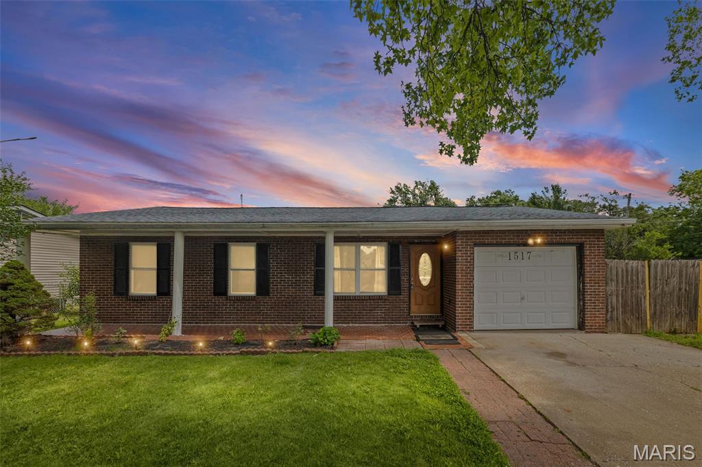 raquelvice's tweet photo. Price adjustment made - Take a look at this great listing!  Could you live here?
Raquel Vice and Cindy Veliz #velizviceteam https://t.co/sorme4a4oW