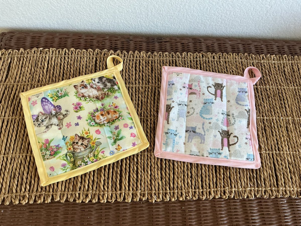 Cheesecake7777's tweet photo. Happy little kitties 😻😊😻
To purchase any of these potholders, or many more just DM Mommy 😊
They make great gifts 🎁🎅🏻 https://t.co/yVwyENtcmi