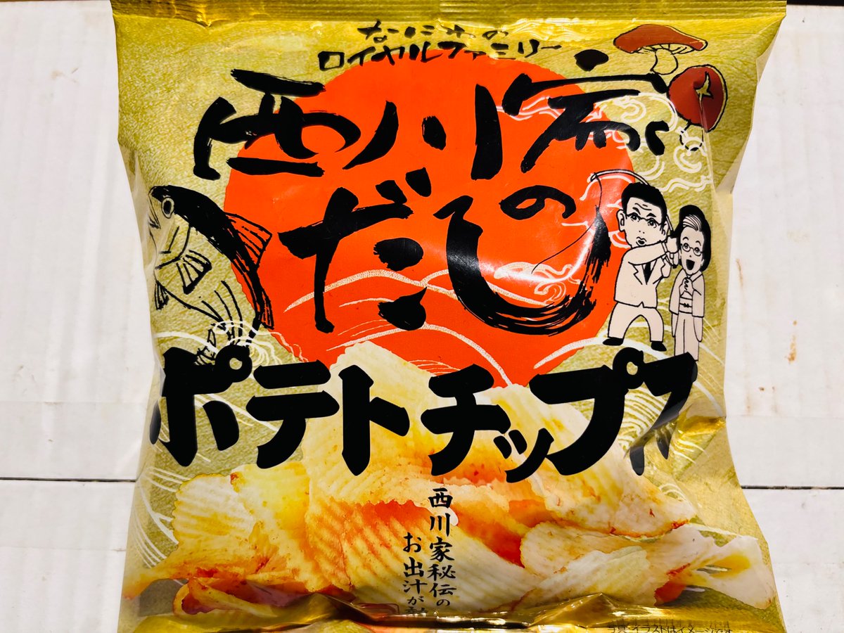 anpear0703's tweet photo. ローソンの新発売などだべした〜🎵
ラーメンマシンガン監修　冷しにんにく醤油は、醤油の際立つスープにワシワシ麺にガリマヨが、いい感じにマッチングしてんべ〜😊
ただ個人的に二郎系は、温かいやつで食べたいべ〜( ˊ̱˂˃ˋ̱ )
西川家のだしポテトチップスは、普通に出汁風味のポテトチップスだない〜😁
前にもでた〜サクッと！からあげクン塩味は、サクっと唐揚げのシンプルな塩味が、美味いんだよない〜o(^▽^)o
個人的にすぢなやつぅ〜😋
月見まんは、もちもち生地にバター香るあんことカスタード美味いべ〜😆
#ローソン　#新発売　#ラーメンマシンガン #月見　#からあげクン