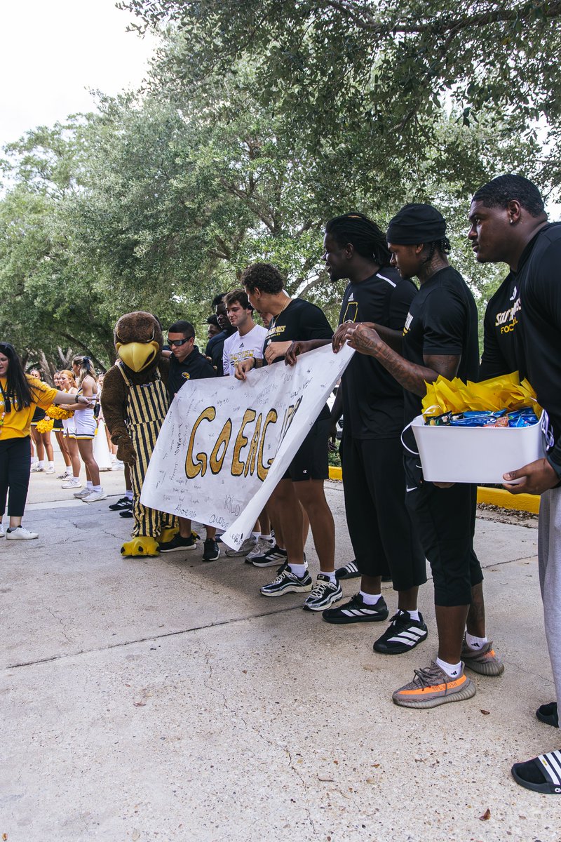 SouthernMissFB's tweet photo. It was a good morning at the DuBard School ☀️

#SMTTT https://t.co/XOni8NII0D