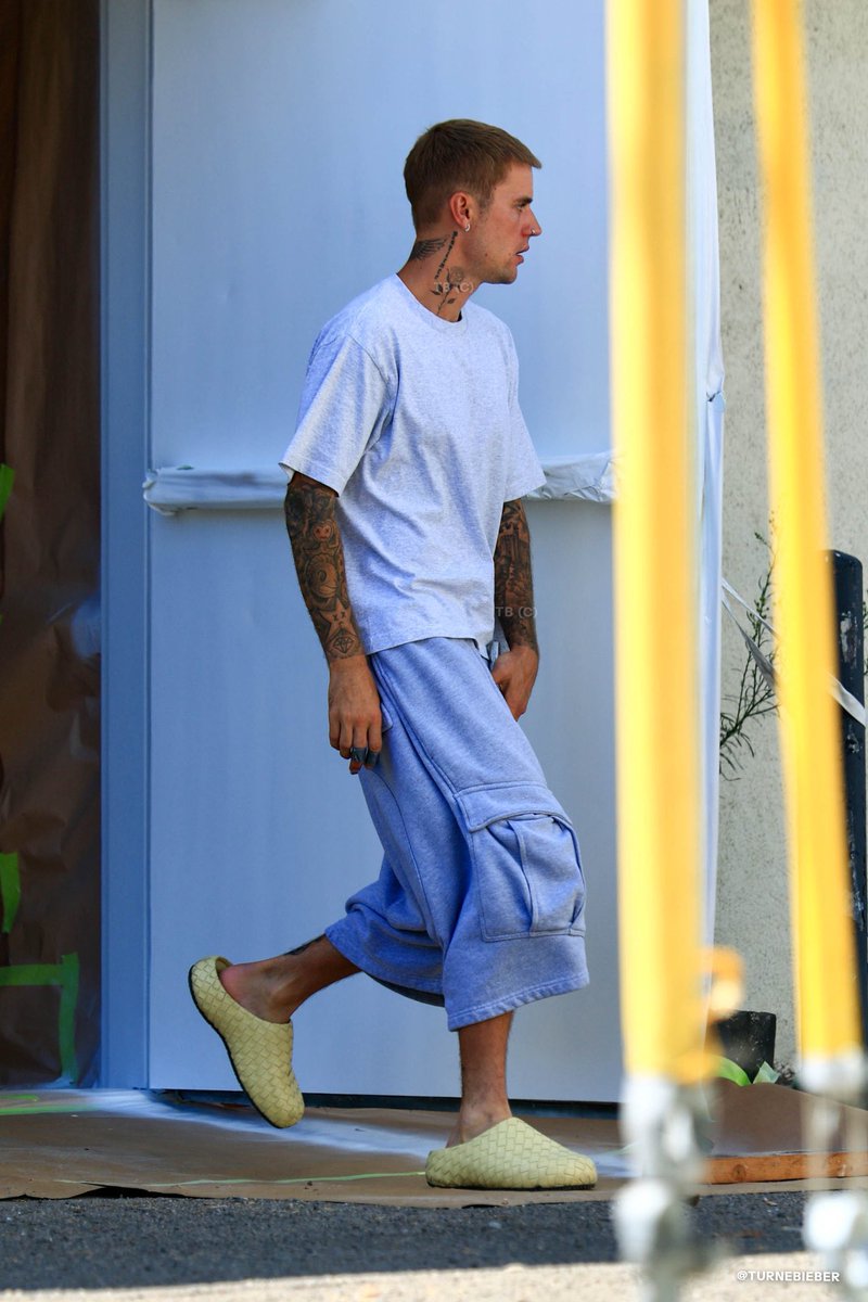thebiebbers's tweet photo. eles são muito gêmeos cara https://t.co/w3KK9nnoMk