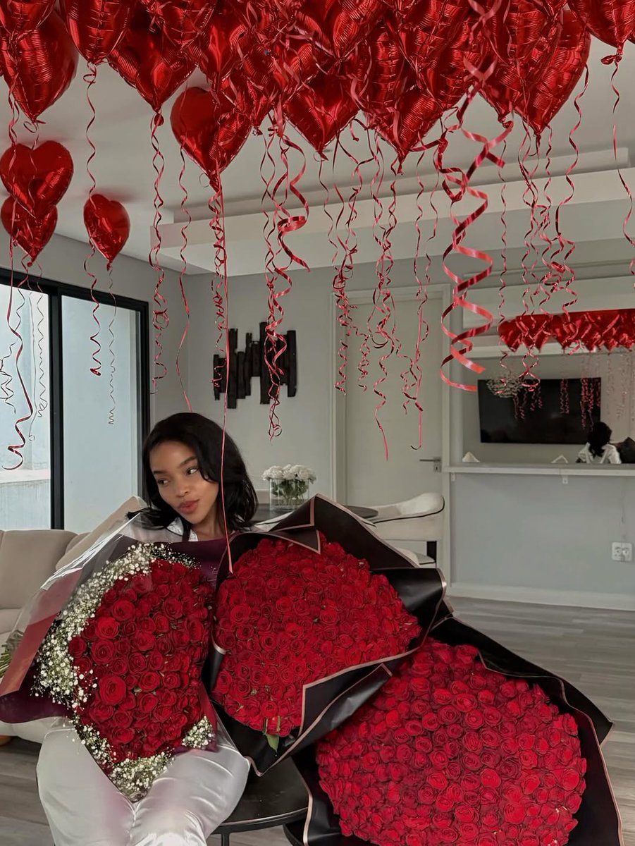 AlejandroMitch's tweet photo. This year’s contestants were kind of mid, so I’ll be staying single, thanks. 💌😂

Happy Valentines. 🫶🏽 https://t.co/XTTmjO4BQk