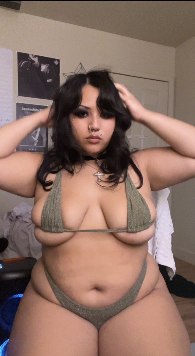 stargirl869's tweet photo. Hi dms r open🫶💋 menu is pinned!!! #nsfw #nsfwtwt #nsfwtwtًً #busty #latina #menu https://t.co/gGSCKkEptA