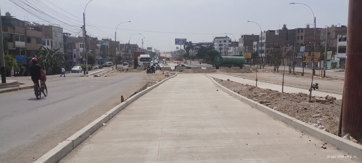 jolsiz's tweet photo. Obras viales en avenida universitaria, Lima, Perú https://t.co/Iu8FVlzUM2