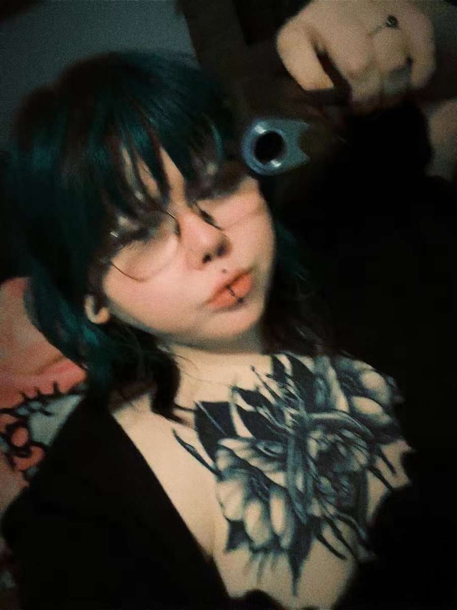 lasagnyewest's tweet photo. :p

#nsfwtwt #twitterafterdark #fat #bbw #ssbbw #goth #pierced #coloredhair #puppygirl https://t.co/KsRtj8w21a