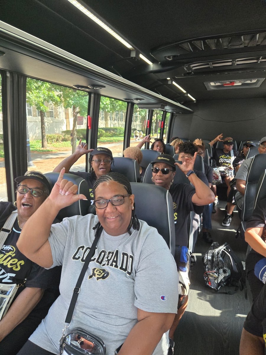 CUaunties's tweet photo. Aunties loading up and heading out! 🦬🦬🦬#SkoBuffs #WeBelieve
#ATLTakeover #BeatTech #CUaunties #ColoradoFootball https://t.co/37WAGcjxZ6