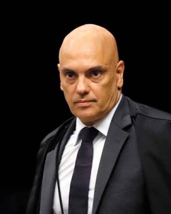 NewsLiberdade's tweet photo. 🚨URGENTE - Cármen Lúcia procura Moraes e presta solidariedade em meio à crise no STF, diz Metrópoles https://t.co/2ISyolI1uH