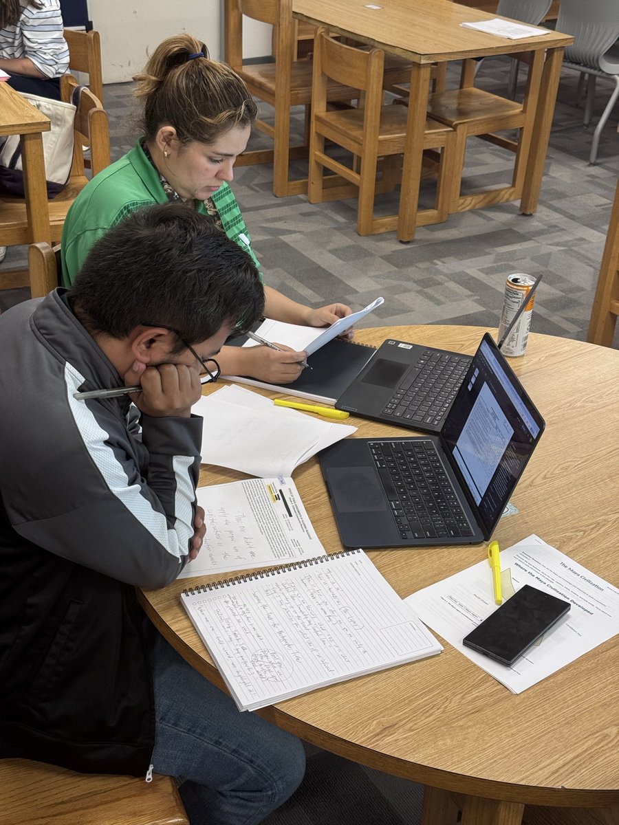 CGillelem's tweet photo. After-school PD with our Principal @GabrielleMErvin &amp; AP Vega📚✏️ Taking a deeper dive with our teachers into strategies that help students strengthen their ECRs and reach higher levels of success. Growing together for our kids! 💚🐾 #GillCelebrates70 #RegionV https://t.co/XznwPXwpes