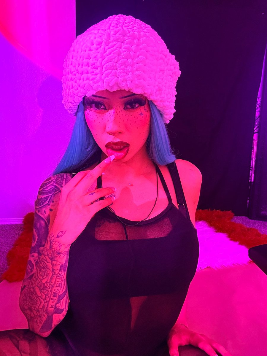 kallixobby's tweet photo. new here on x, anyone care to show me around?🫶 https://t.co/XLrYP43IAO