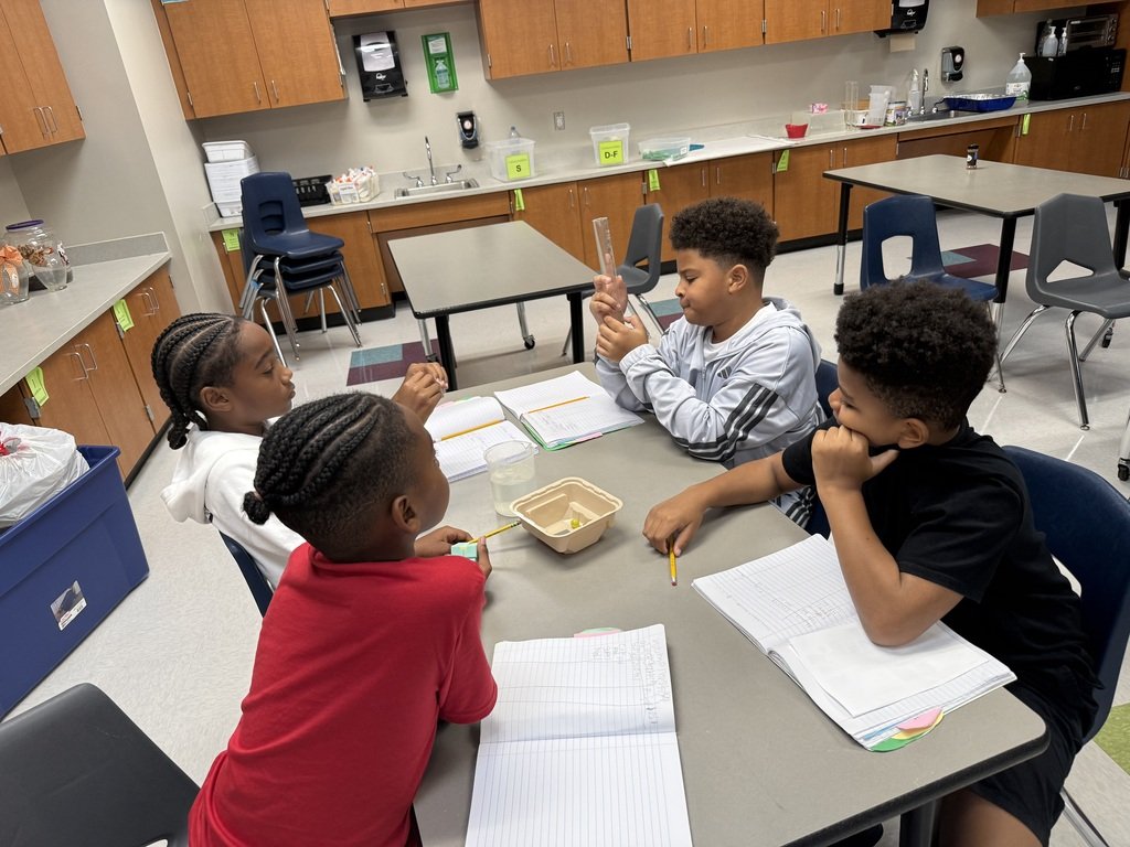PomonaElem's tweet photo. The fifth graders are testing physical properties day one in the science lab we tested solubility mass conductivity and relative density day two we tested volume! #sciencerules!!!! #WeSeeYOU #AlvinISD https://t.co/kMIg9C5rjy